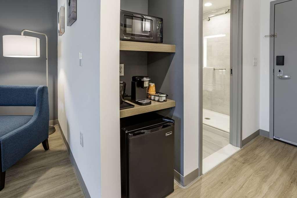 Comfort Inn & Suites Newark Liberty International Airport 客房 照片