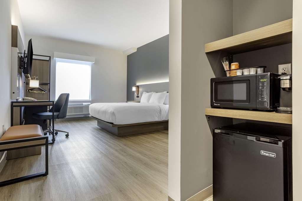 Comfort Inn & Suites Newark Liberty International Airport 客房 照片